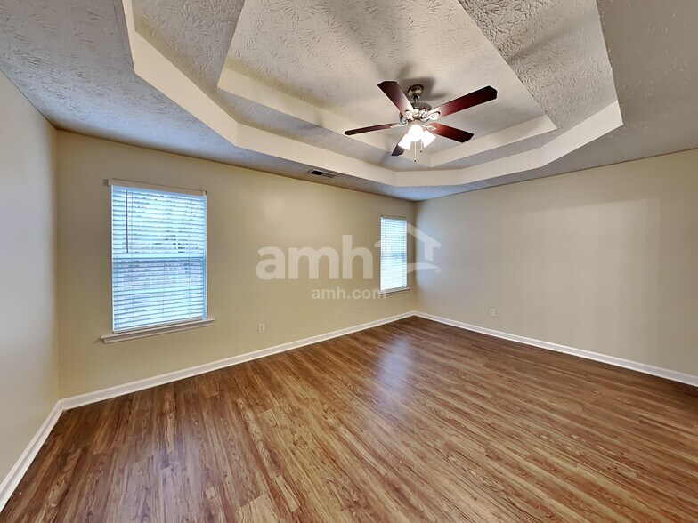 Building Photo - 201 Toulouse St