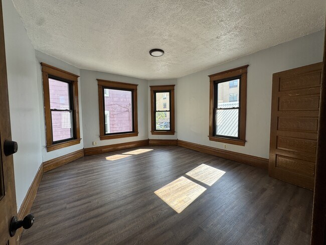 Building Photo - 124 Fayette St