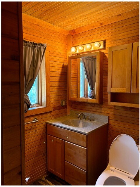 Bathroom - 416 S Leroux St