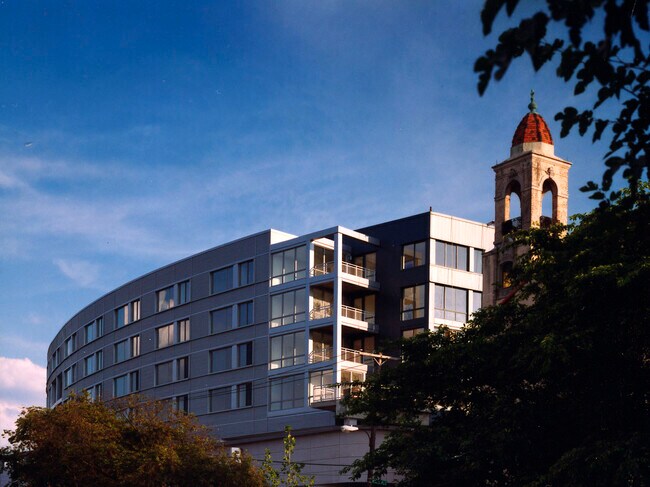 Building Photo - 4101 Albemarle St NW