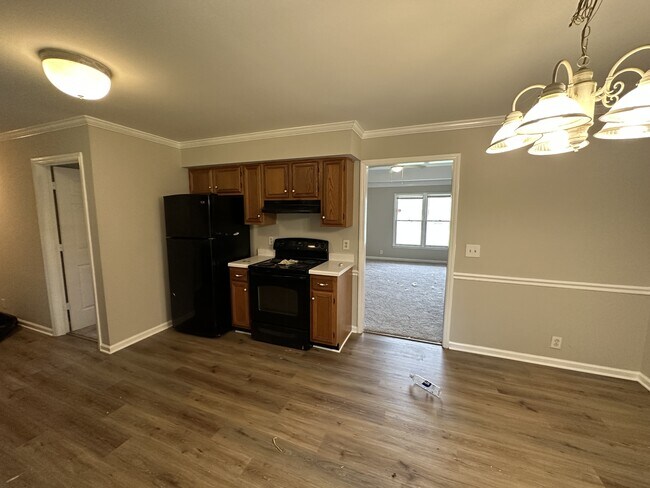 Building Photo - 1302 Haynes Dr