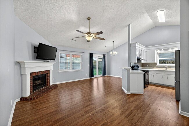 Building Photo - 112 Pipestone Dr