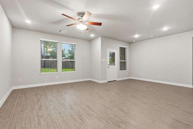 Building Photo - 119 Buttonwood Ct