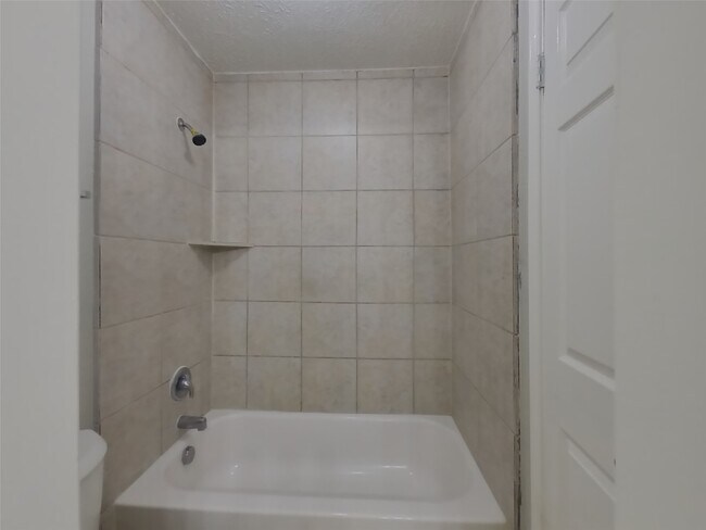 Building Photo - 16006 Camino Del Sol Dr