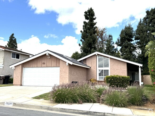 Building Photo - 19731 Ridgewood Pl