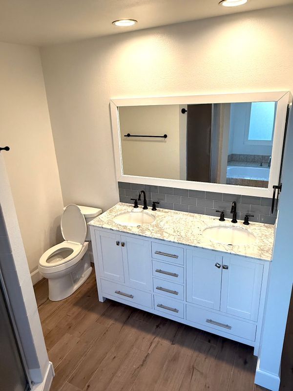 Building Photo - 2805 Unicornio St