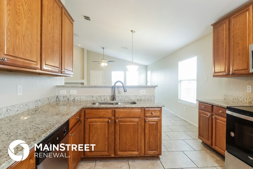 Building Photo - 1229 Spring Water Dr