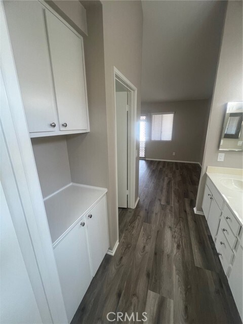 Building Photo - 26328 Columbus Dr