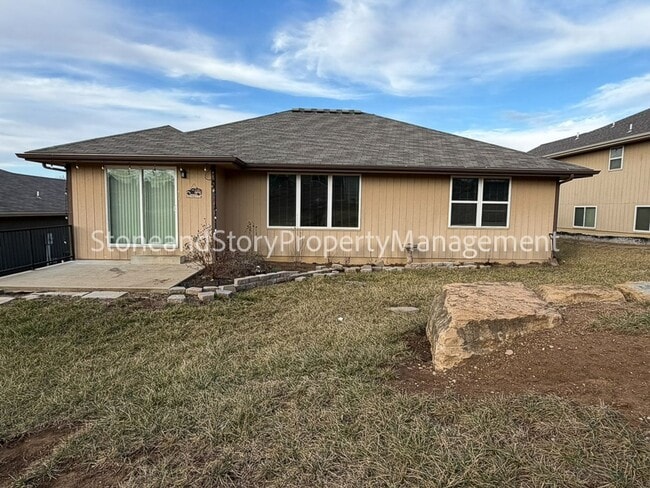 Building Photo - 3 bedroom 2 bath in Washburn Rural school district