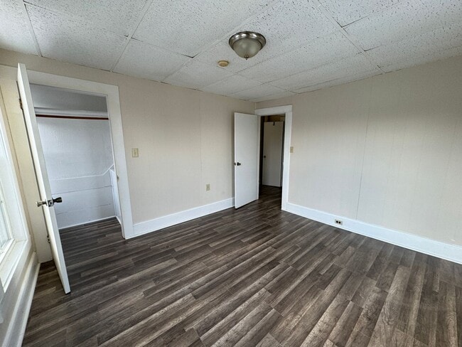 Building Photo - 18 Middle St