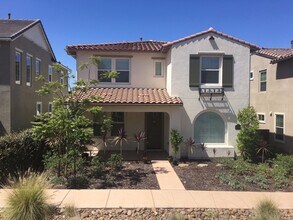 Building Photo - Move in Ready Home in the Beautiful Del Sur Community