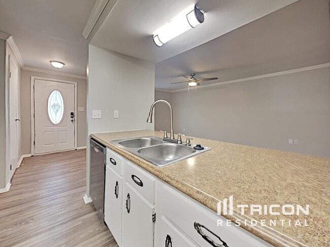 Building Photo - 4809 Smokehollow Rd