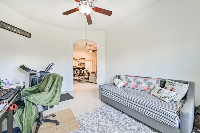 Building Photo - 3033 Broadhaven Dr