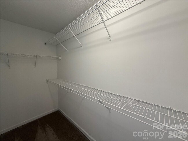 Building Photo - 142 Green Dragon Ct