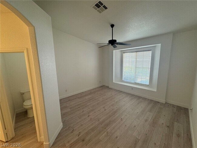 Building Photo - 8772 Bridgeport Bay Ave