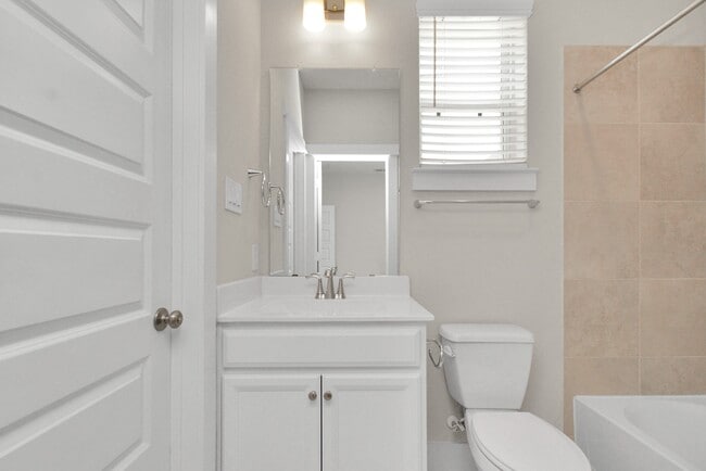 Building Photo - 746 Strawberry Pines Ct