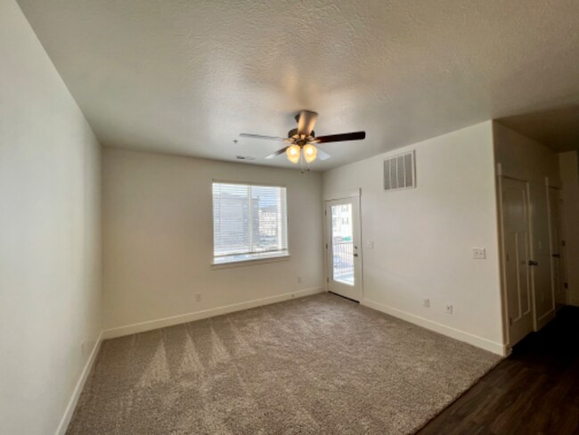 Building Photo - 3364 Hardman Way