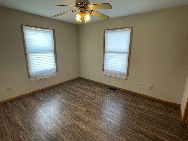 Building Photo - 1019 Grove-