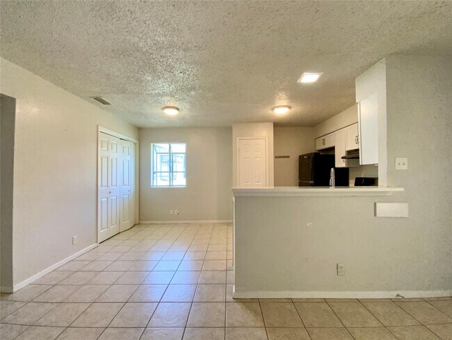 Building Photo - 2300 Cedrick Cove