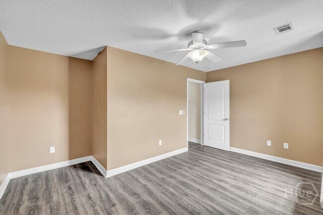 Building Photo - 256 Savannah Ln