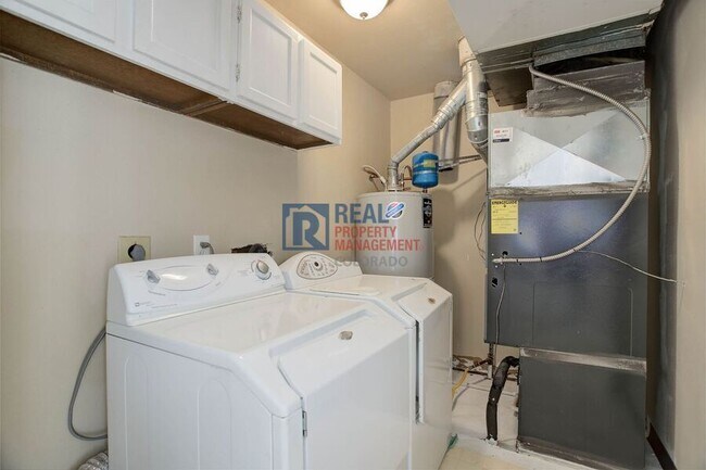 Building Photo - 8487 Everett Way