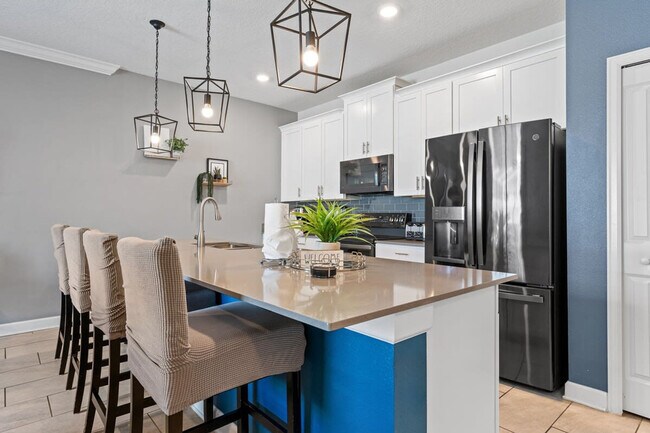 Building Photo - 1216 Challenge Dr