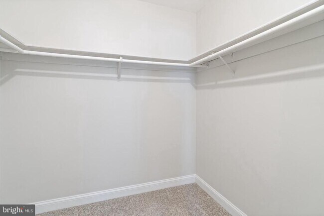 Building Photo - 5806 Shadbush Ct