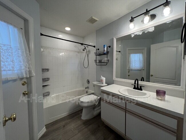 Building Photo - 4104 Cannon Ct