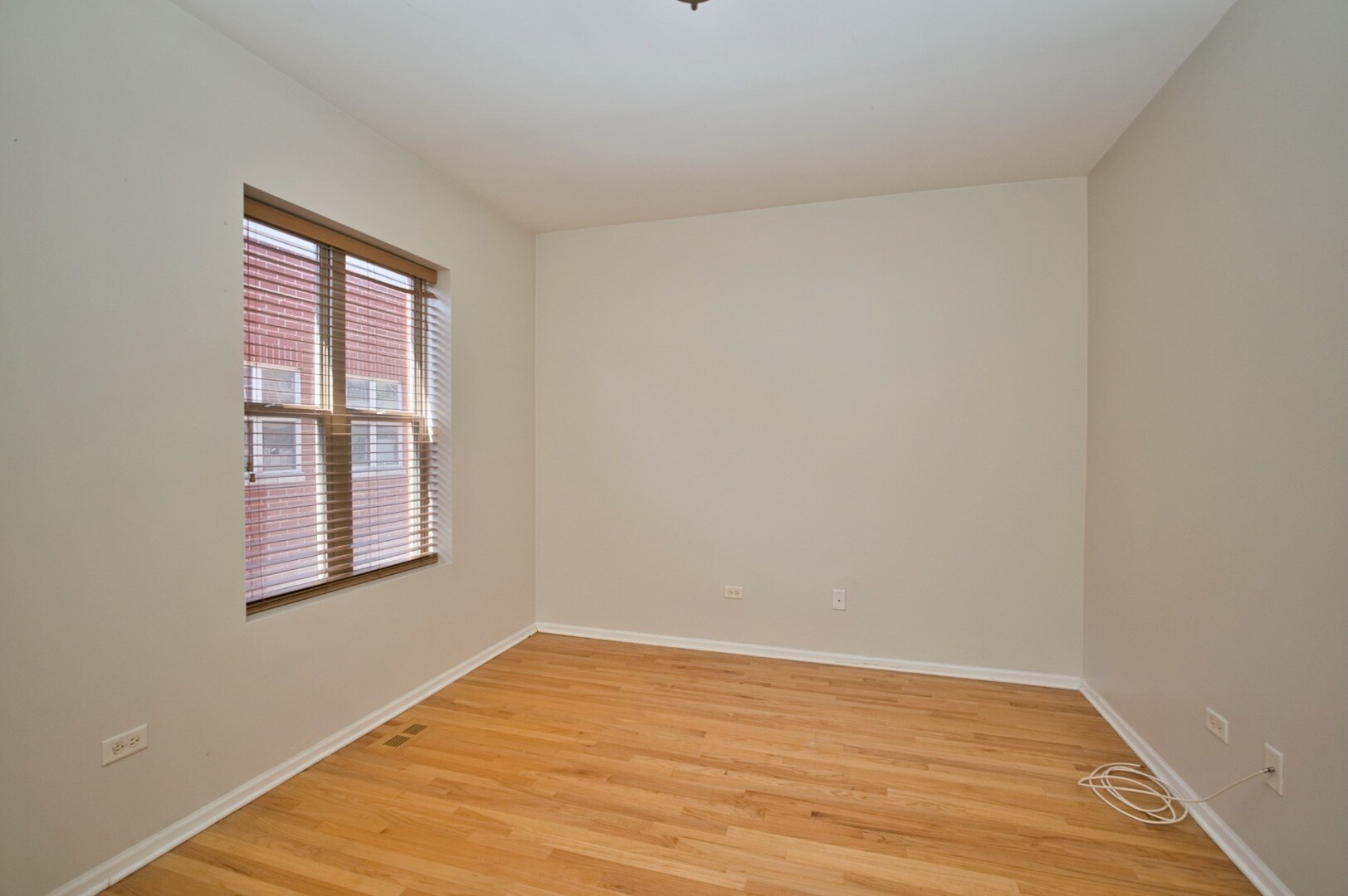 Building Photo - 353 E Eastgate Pl