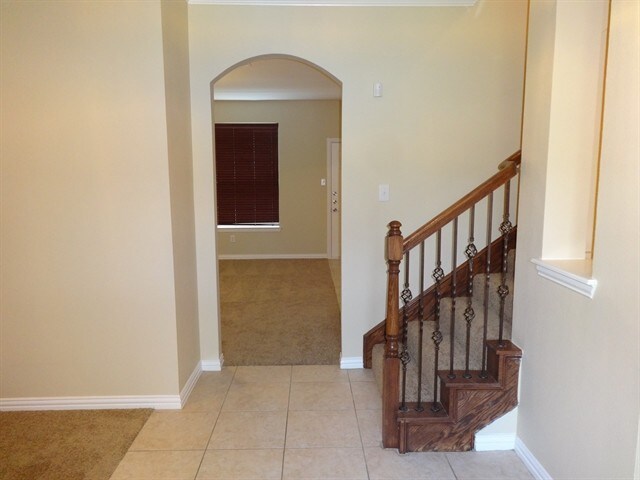 Building Photo - 408 Channel View Ct