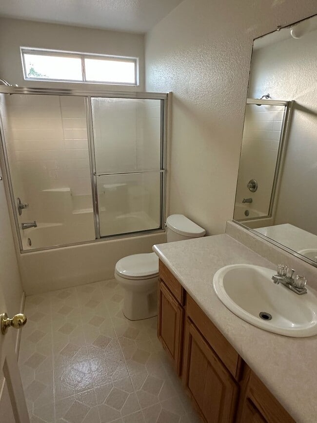 Building Photo - 4018 W Elowin Ct