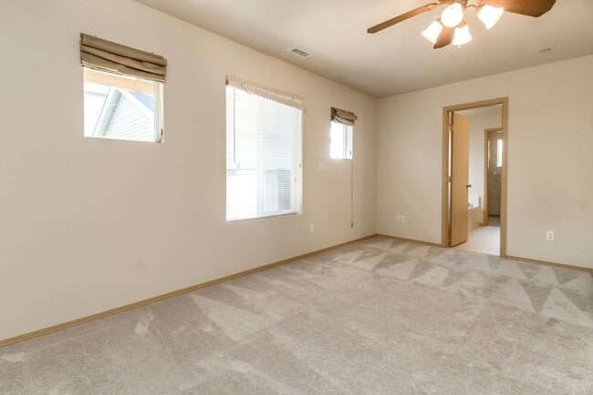 Building Photo - Fantastic DuPont Rambler with AC and Sprinkler System