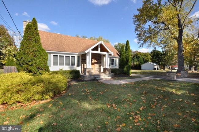 Building Photo - 154 Old Marlton Pike