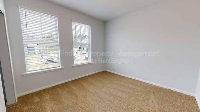 Building Photo - 443 Watervale Dr