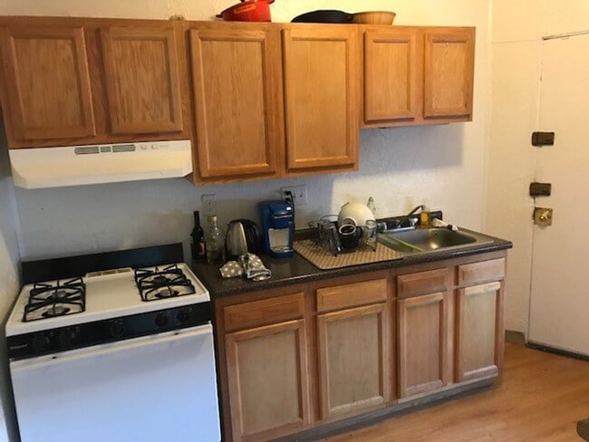 Primary Photo - No Brokers Fee, No Security Deposit, heat,...