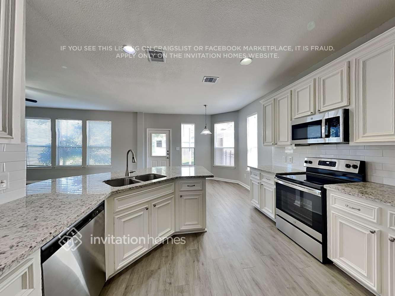 Building Photo - 4522 Lake Halbert Ln