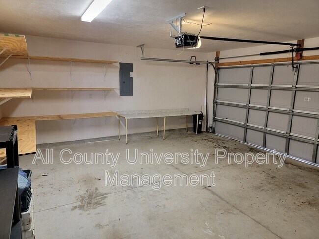 Building Photo - 470 SW 251st St