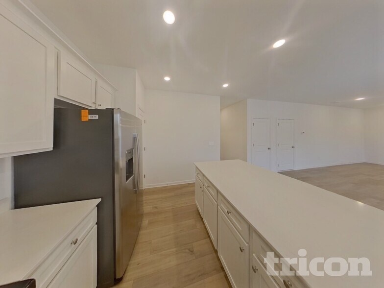 Building Photo - 217 Paisley Wy