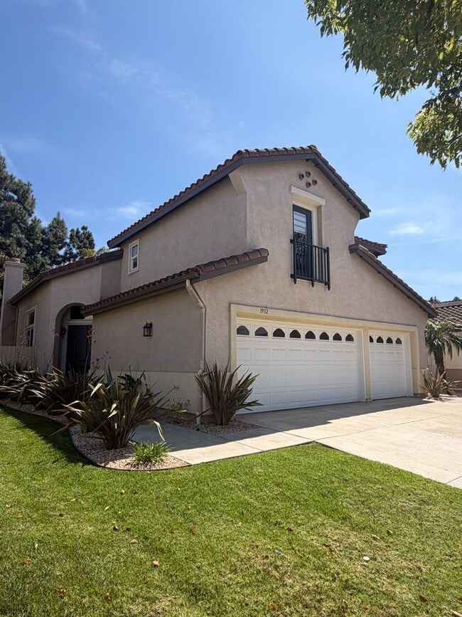 Building Photo - 4 Bedroom Home for Rent in Camarillo!