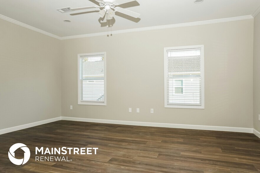 Building Photo - 12315 Tangier St