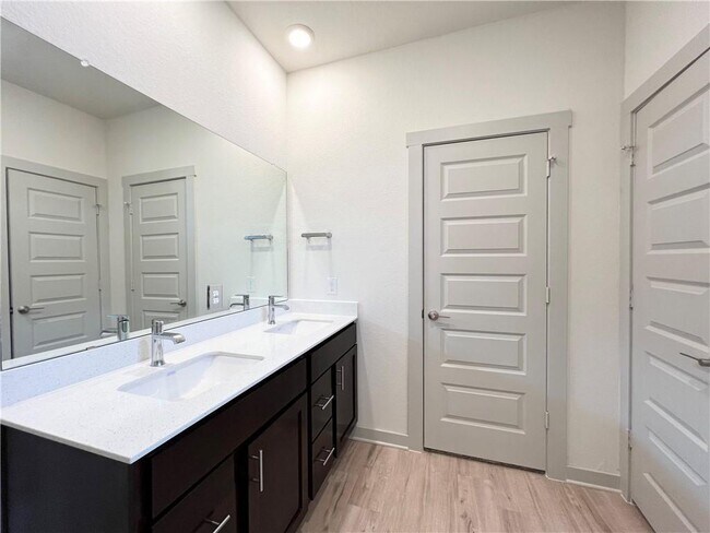 Building Photo - 10600 Defender Trl