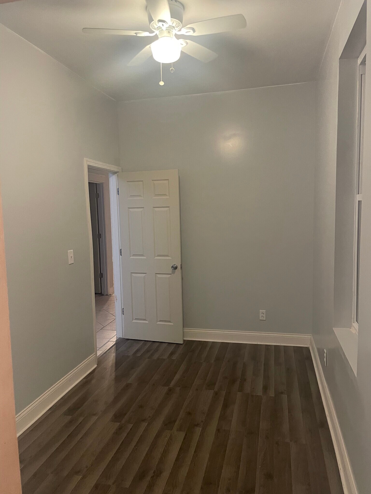 Building Photo - 2737 S Avers Ave