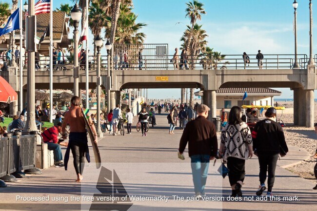 Building Photo - Gorgeous Huntington Beach Single Story Home!