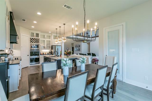 Building Photo - 2104 Palafox Dr