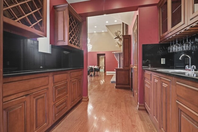 Building Photo - One of a kind Castle on the Hill for Rent! Minimum 1 month lease