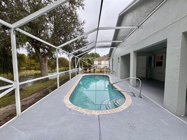 Building Photo - 1132 Hatteras Cir