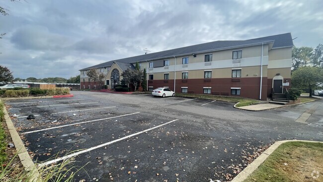 Building Photo - Sonesta Simply Suites Memphis - Extended Stay