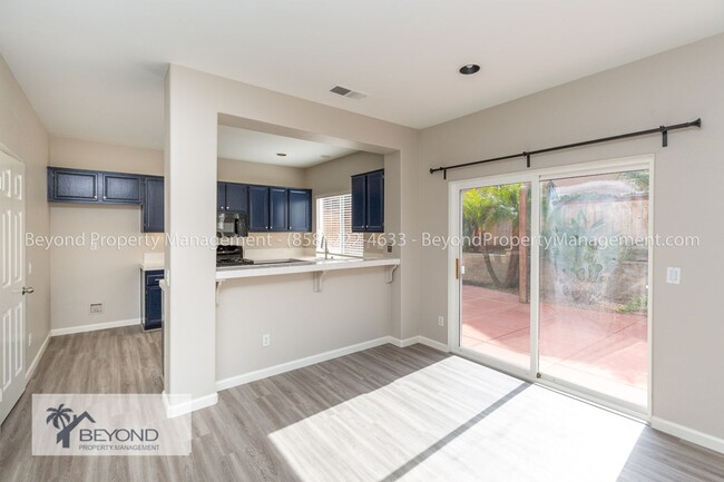 Building Photo - **RANCHO PENASQUITOS** 3 BED/2.5 BATH** HU...