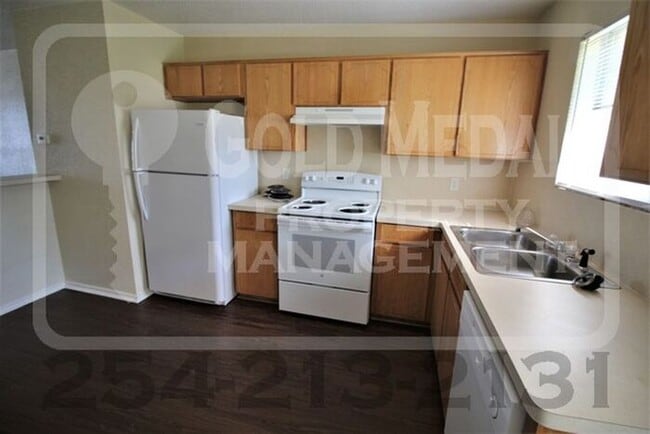 Building Photo - 4500 Sylvia Dr