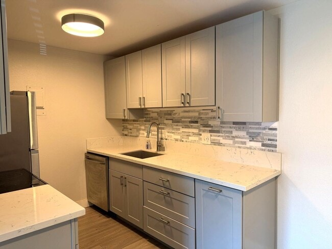 Building Photo - 3250 O'Neal Cir